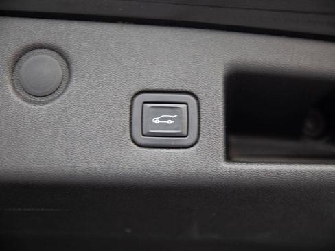 Certified 2022 Chevrolet Equinox RS w/ RS Leather Package image 25