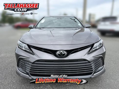 Used 2024 Toyota Camry LE FWD image 10