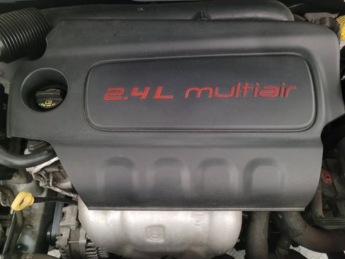 Used 2020 Jeep Compass Latitude FWD image 30