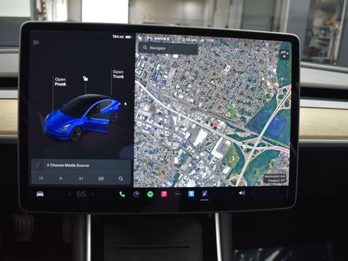 Used 2018 Tesla Model 3 Long Range AWD/4WD image 8