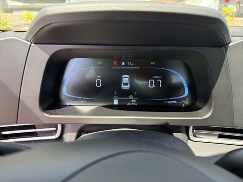 Used 2024 Hyundai Elantra SE image 9