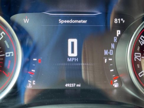 Used 2022 Dodge Challenger SXT RWD image 22