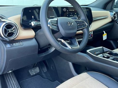 New 2026 Chevrolet Equinox ACTIV AWD/4WD image 17