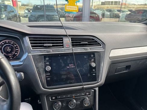 Used 2019 Volkswagen Tiguan SE image 14