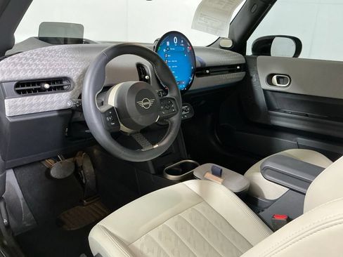Certified 2025 MINI Cooper S FWD image 19