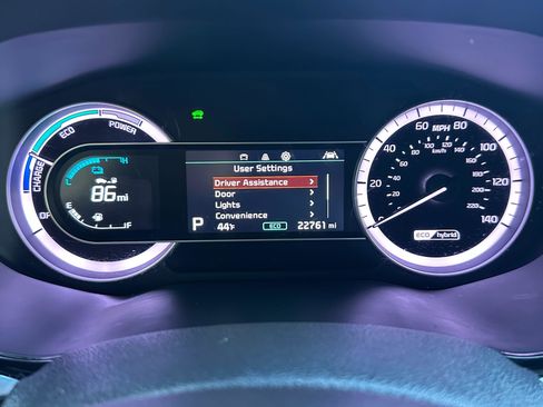 Used 2022 Kia Niro LXS image 23