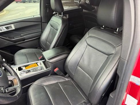Used 2020 Ford Explorer Limited w/ Class III Trailer Tow Package AWD/4WD image 9