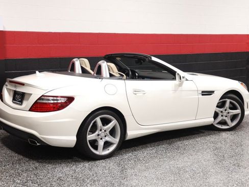 Used 2014 Mercedes-Benz SLK 250 image 11