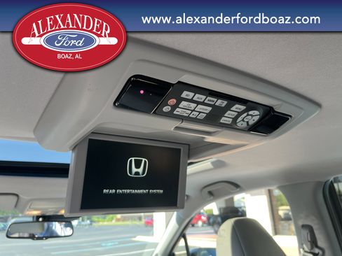 Used 2016 Honda Pilot Touring image 32