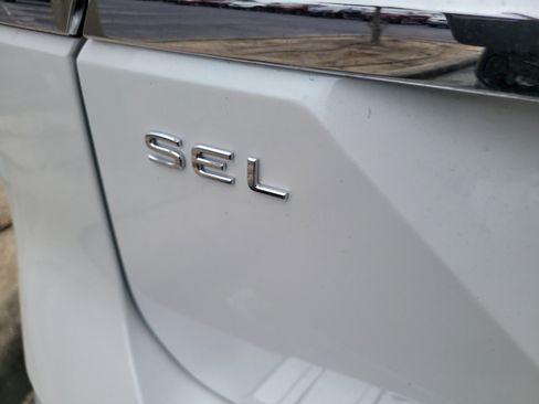 Used 2024 Volkswagen Atlas SEL Premium R-Line AWD/4WD image 10