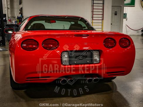 Used 1997 Chevrolet Corvette Coupe w/ Roof Pkg image 37