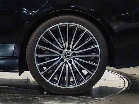 Used 2023 Mercedes-Benz C 300 Sedan image 10