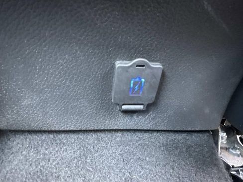 Used 2024 Toyota Camry SE image 21