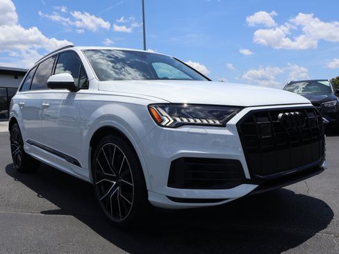 Used 2023 Audi Q7 3.0T Prestige AWD/4WD image 7