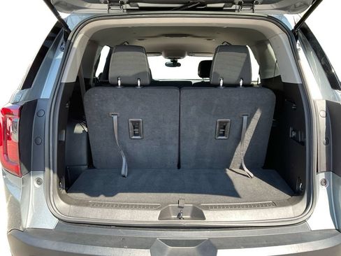 Used 2023 GMC Acadia SLE w/ Elevation Edition FWD image 13