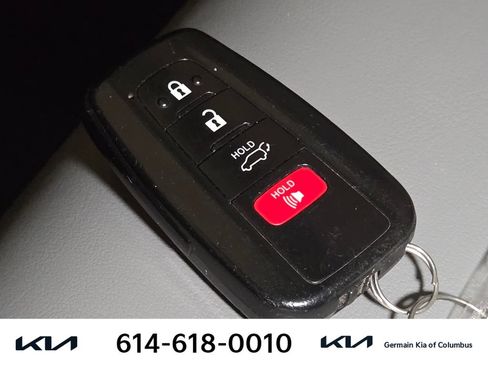 Used 2020 Toyota RAV4 XLE Premium AWD/4WD image 34