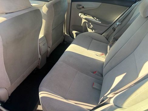 Used 2011 Toyota Corolla LE FWD image 9