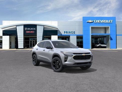 New 2026 Chevrolet Trax LT image 1