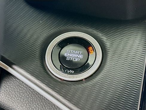 Certified 2024 Jeep Grand Cherokee Altitude image 22