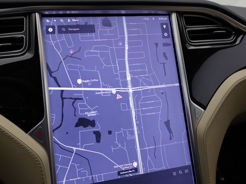 Used 2016 Tesla Model S 70 RWD image 12
