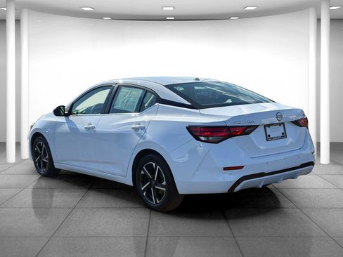 Used 2024 Nissan Sentra SV image 5