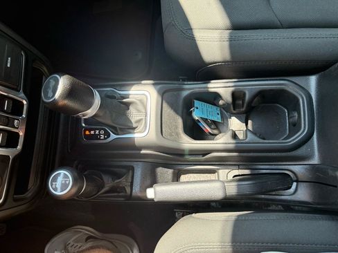 Used 2022 Jeep Wrangler Unlimited Sport AWD/4WD image 14