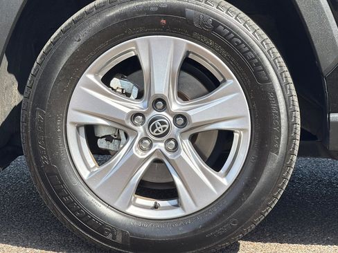 Certified 2025 Toyota RAV4 XLE AWD/4WD image 26