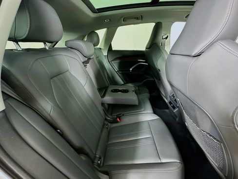 Used 2025 Audi Q5 Premium Plus w/ Premium Plus AWD/4WD image 44