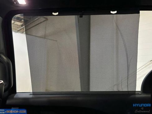 Used 2023 Chrysler Pacifica Limited w/ Uconnect Theater Family Group FWD image 27