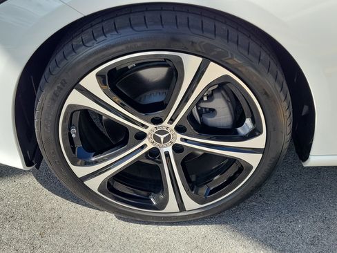 Used 2024 Mercedes-Benz C 300 Sedan image 4