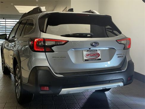 Used 2024 Subaru Outback Touring image 5