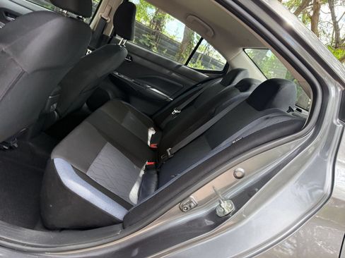 Used 2025 Nissan Versa SV FWD image 34