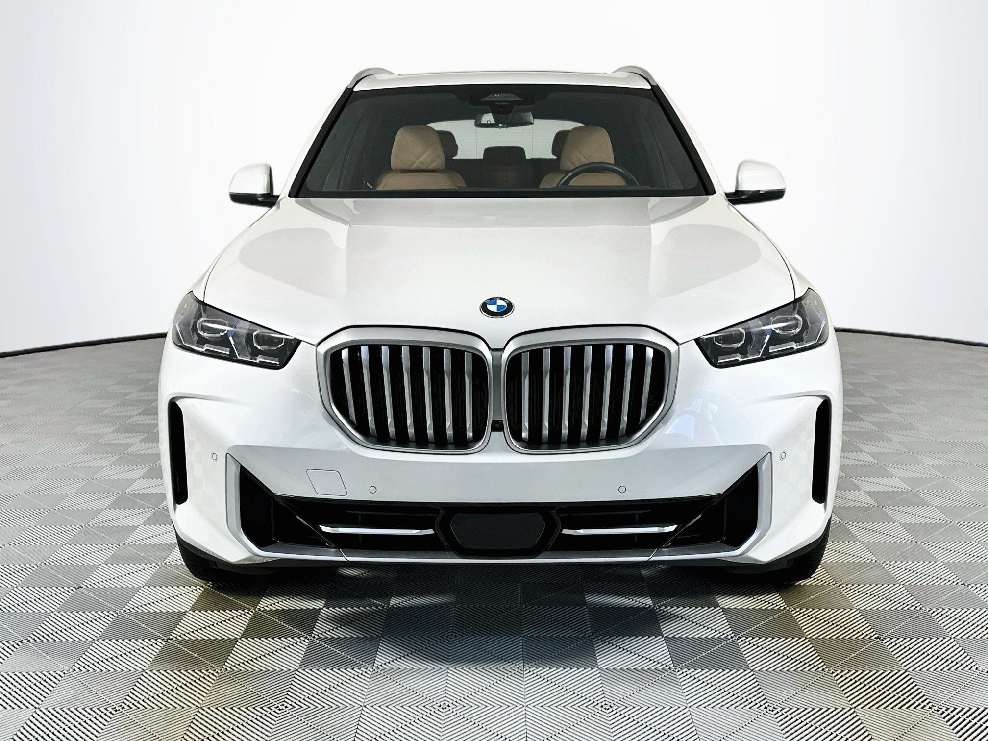 Used 2024 BMW X5 xDrive40i w/ Premium Package AWD/4WD image 2
