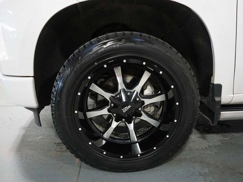 Used 2022 Chevrolet Silverado 1500 High Country w/ High Country Premium Package image 17