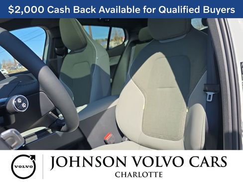 New 2025 Volvo EX30 Plus w/ Protection Package Premier image 15