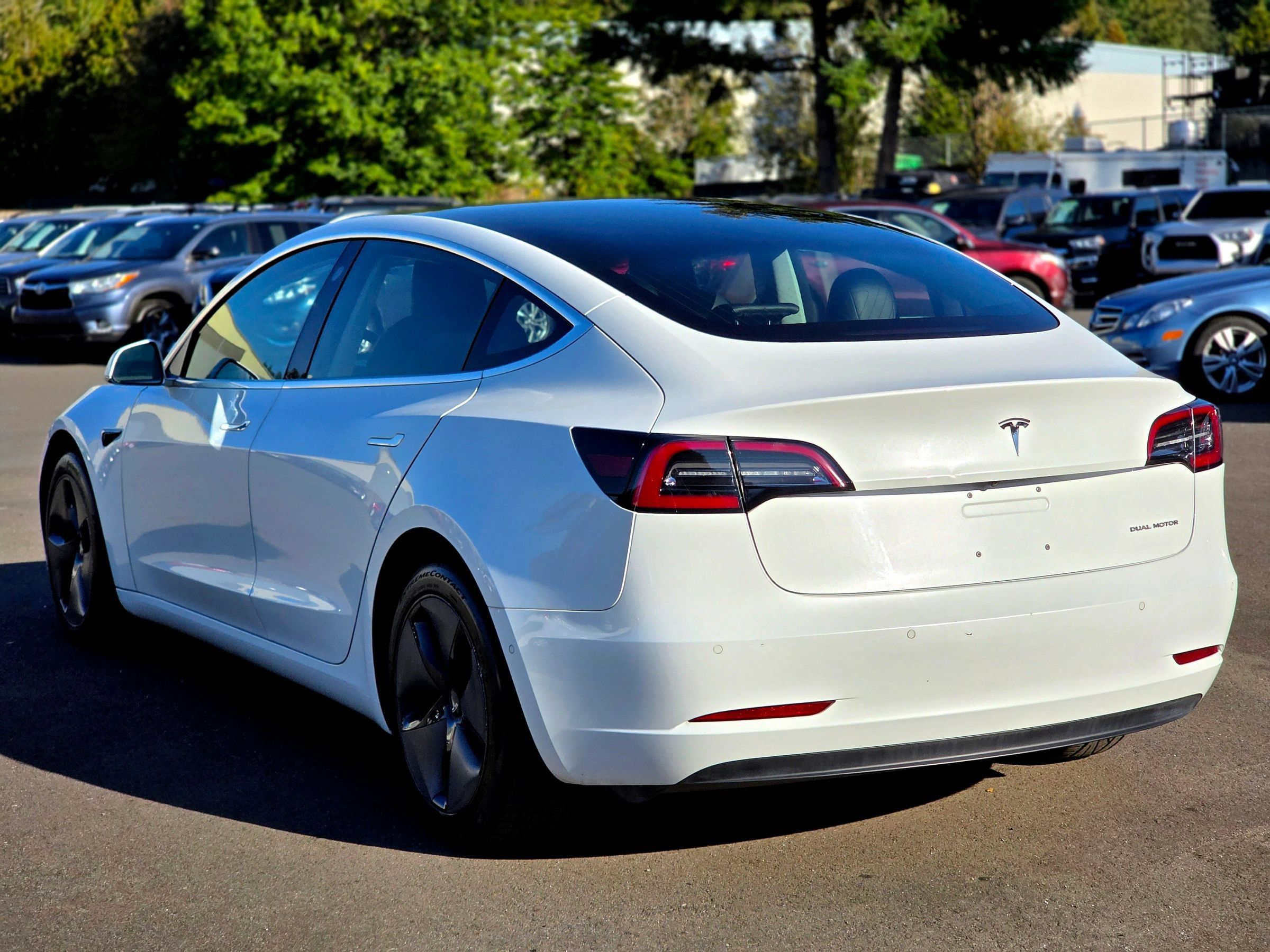 Used 2018 Tesla Model 3 Long Range AWD/4WD image 9