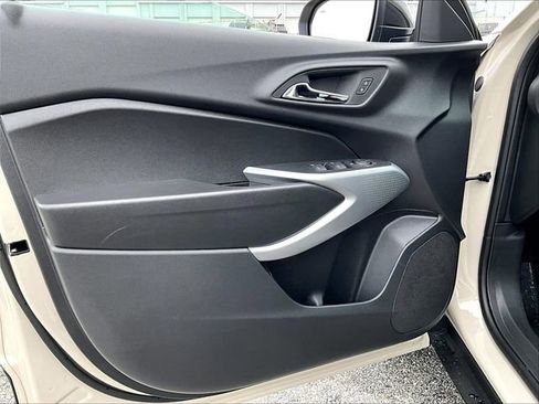 New 2026 Chevrolet Trax RS w/ Driver Confidence Package FWD image 23
