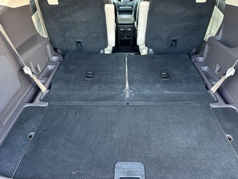 Certified 2020 Ford Explorer Platinum w/ Premium Technology Package AWD/4WD image 17