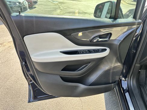 Used 2022 Buick Encore Preferred w/ Safety Package AWD/4WD image 18