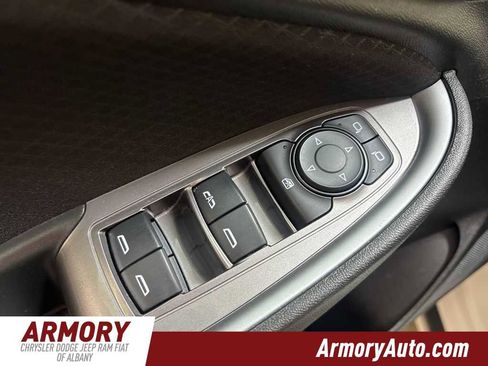 Used 2024 Chevrolet Malibu LT image 9