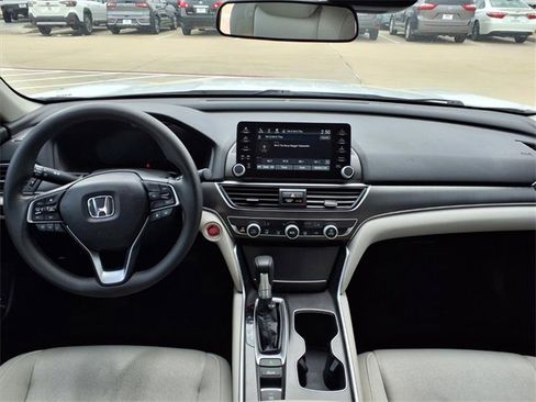 Used 2022 Honda Accord LX image 5
