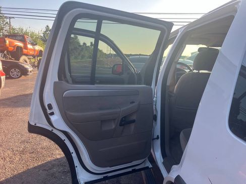 Used 2003 Ford Explorer Sport XLT AWD/4WD image 18
