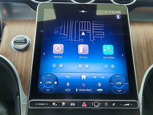 Used 2025 Mercedes-Benz GLC 350e GLC 350e image 52