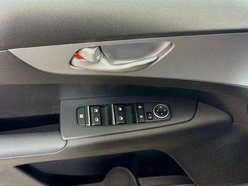 Used 2023 Kia Forte LXS w/ LXS Technology Package image 19