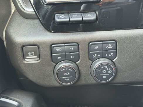 Used 2023 Chevrolet Silverado 1500 LTZ w/ Technology Package AWD/4WD image 13