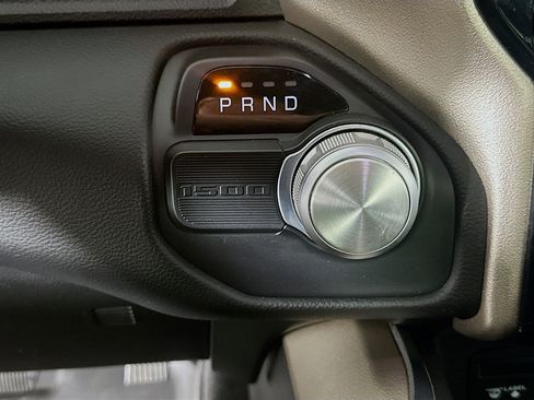 Used 2019 RAM 1500 Laramie RWD image 25