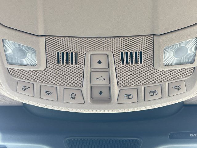 Used 2022 Lincoln Nautilus Reserve AWD/4WD image 31