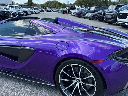 Used 2019 McLaren 570S Spider RWD image 5