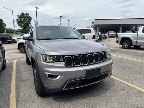 Used 2018 Jeep Grand Cherokee Limited AWD/4WD image 6