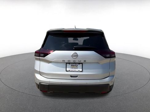 Used 2025 Nissan Rogue SV FWD image 12